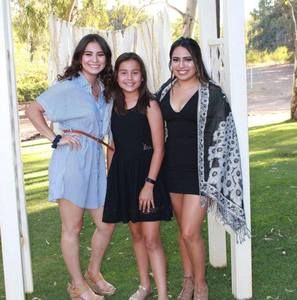 Meet your Posher, Alma